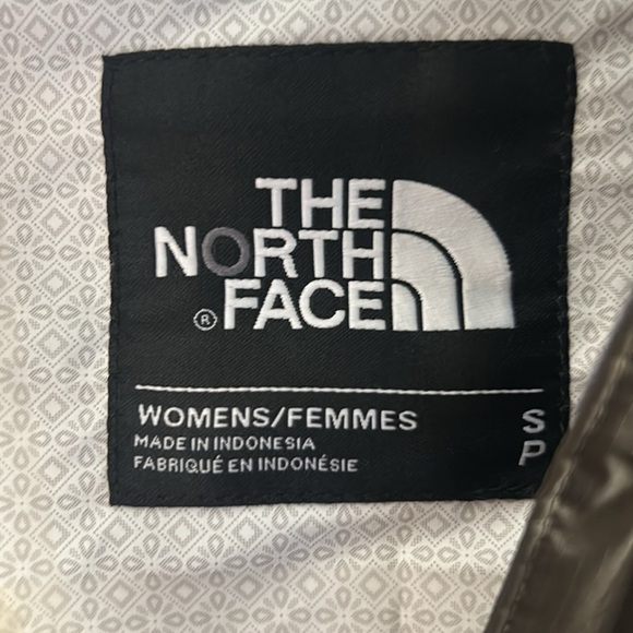 The North Face Hyvent Jacket - Picture 2 of 4